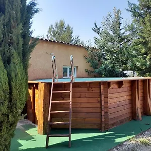 https://gite-la-campagne-15-kms-daix.fr-provencehotel.com